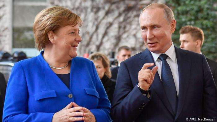 Меркель хоче діалогу з Росією, попри її кампанії з дестабілізації