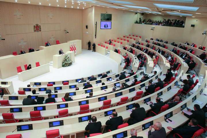 Парламент Грузії схвалив виборчі зміни до Конституції