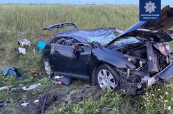 Автомобіль Citroen C4 злетів у кювет і перекинувся на дах