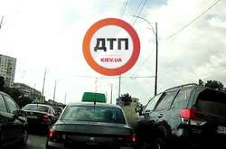 Subaru на великій швидкості врізався в автомобілі