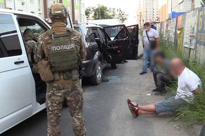 Київські поліцейські під час спецоперації затримали банду за розбійні напади на будинки громадян - Крищенко 