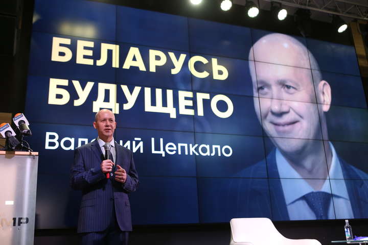 У Білорусі з президентських виборів зняли одного із конкурентів Лукашенка