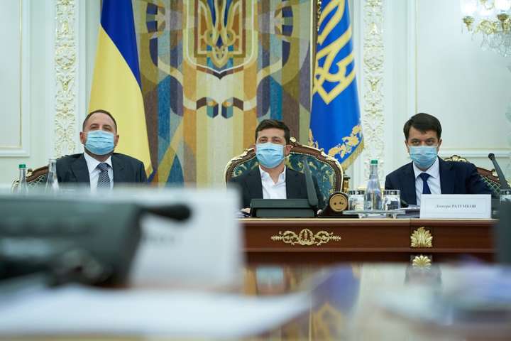 <p>На засіданні Національної ради реформ представлено концепцію реформи приватизації</p> - У Нацраді реформ розповіли, як в Україні пришвидшать приватизацію