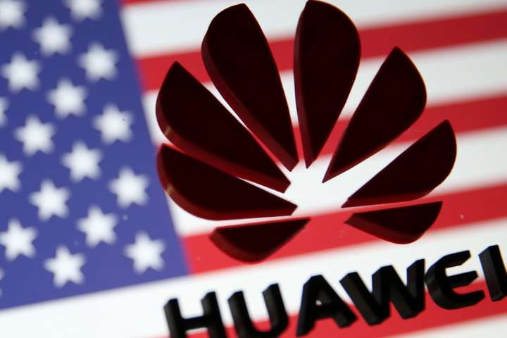 США офіційно оголосили Huawei загрозою національній безпеці