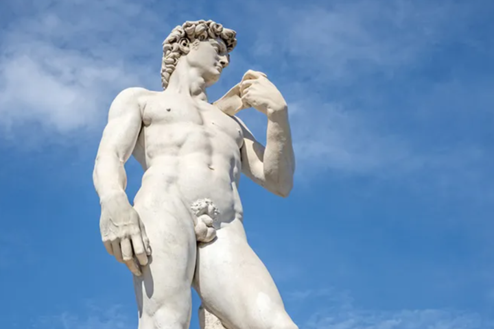 Всегда было интересно. Почему у классических греческих статуй маленький пенис?