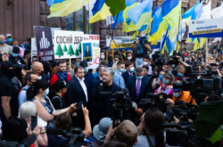 Порошенко подякував усім небайдужим патріотам, які висловлюють свою позицію проти політичних переслідувань