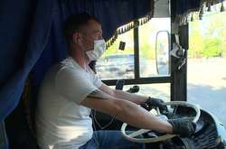 Патрульні перевіряють дотримання маскового режиму в транспорті