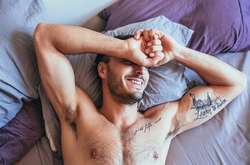 Поцелуй его в ухо. Эрогенные зоны у мужчины, которым не хватает внимания