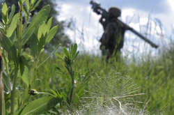 Бойовики поранили військового на Донбасі 