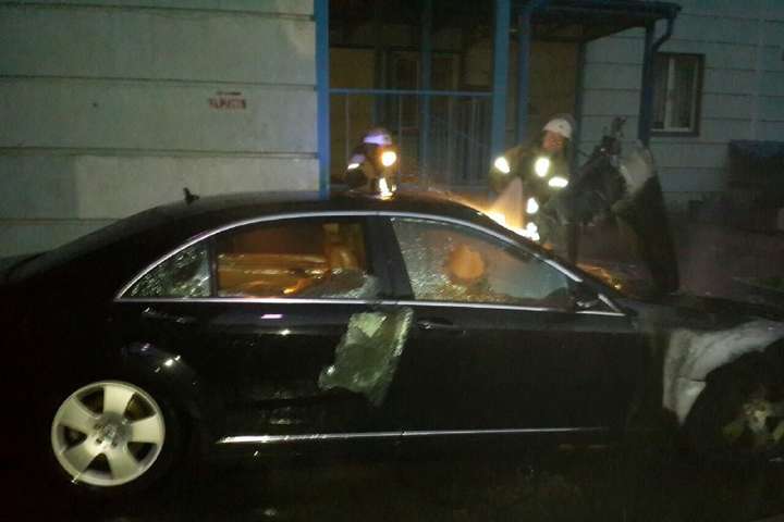За добу у Києві згоріли два автомобілі