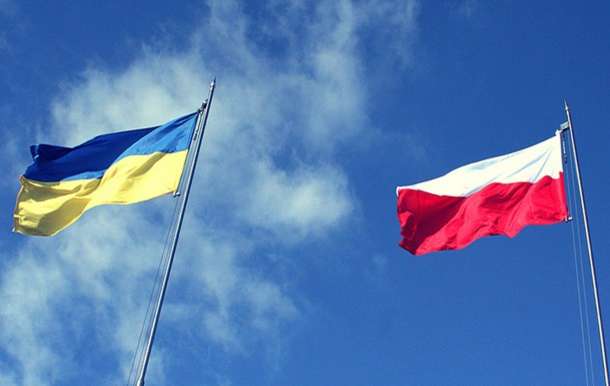 Польша отменила обсервацию для пассажиров, прилетающих из Украины