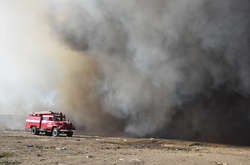 На Николаевщине загорелась мусорная свалка (фото, видео)