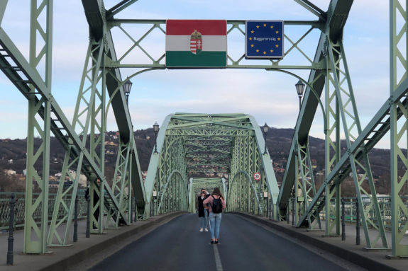 Угорщина залишить кордони закритими для третіх країн, окрім Сербії