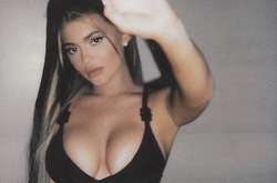 Самая горячая миллиардерша мира поделилась откровенным снимком в корсете