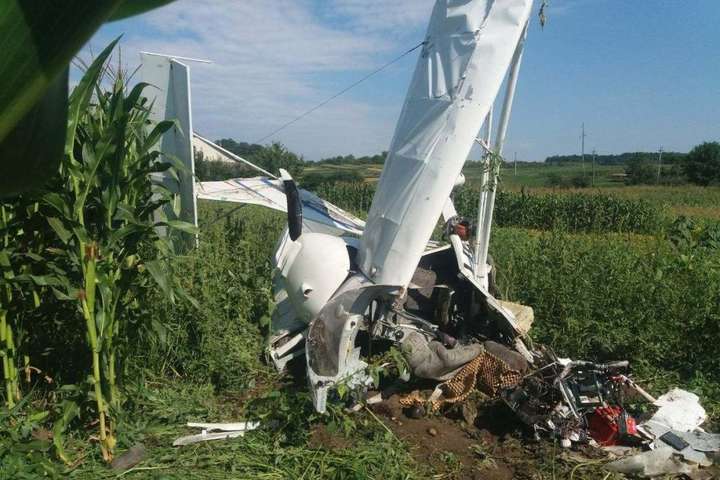 Авіакатастрофа на Буковині. Через рік провоохоронці встановили: літаком керував божевільний