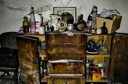 Застывшее прошлое. Как выглядит дом, заброшенный почти 20 лет назад