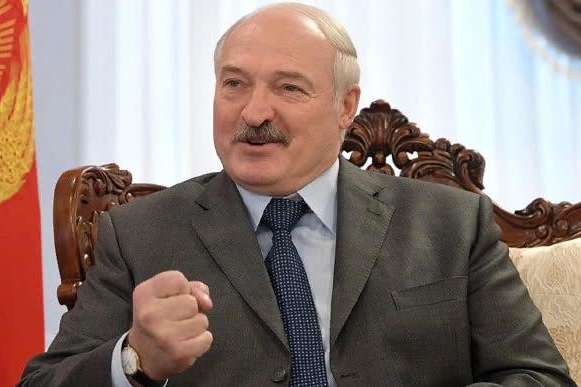 Лукашенко заявив, що росіяни і українці заздрять білорусам