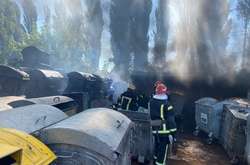 Неподалік аеропорту «Київ» спалахнула серйозна пожежа (фото, відео)