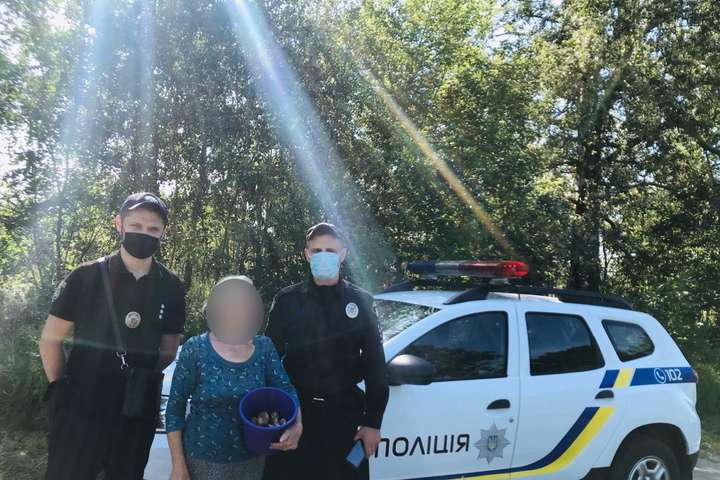 На Київщині пенсіонерка заблукала і провела ніч у лісі