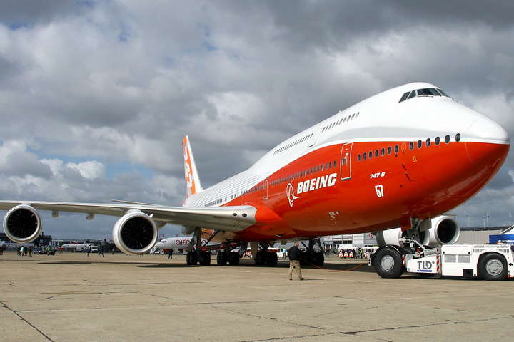 Boeing припиняє виробництво моделі 747 – Bloomberg