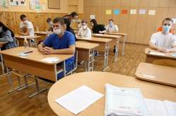 У восьми вчителів, залучених до ЗНО на Тернопільщині, виявили Covid-19