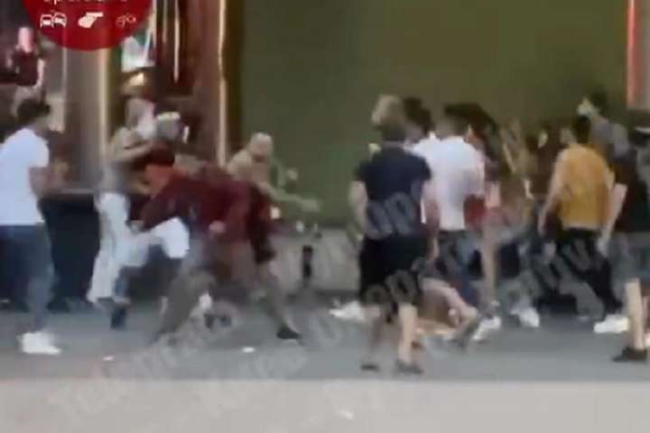Масова бійка в Києві: у поліції відреагували на звинувачення