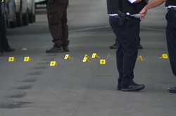 Четверо невідомих чоловіків відкрили вогонь по групі людей та зникли з місця події