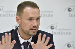  «Это большая социальная проблема, которая может привести к «социальному сиротству» - Шкарлет 
  