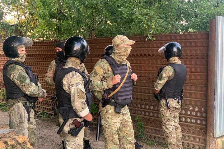 Обшуки в окупованому Криму:  російські силовики затримали шістьох людей