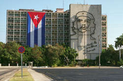 Українські туристи вже п’ятий місяць знаходяться в заручниках у готелі на Кубі