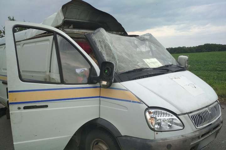 Підрив авто «Укрпошти»: поліція розшукує ВАЗ злочинців (фото, відео)