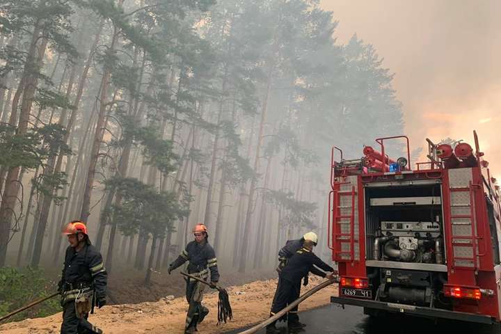 Поліція відкрила кримінальну справу через масштабну пожежу на Луганщині