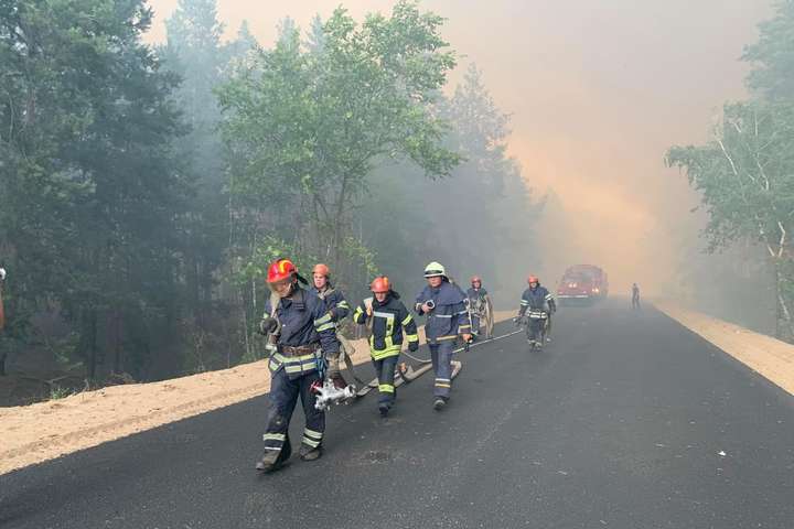 Пожежа на Луганщині: голова ОДА не виключає версію підпалу