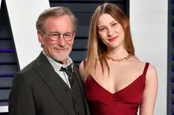 Дестри Эллин объявила о своей помолвке с актером Дженсом Леграном