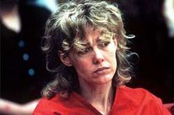 В США умерла учительница, которая отсидела за изнасилование ученика, а потом вышла за него замуж