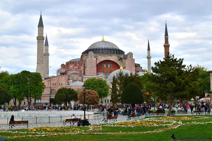 Софийский собор в Стамбуле станет мечетью