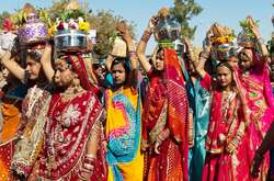 Офіційно дитячі шлюби в Індії заборонені