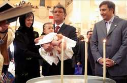   Віктор Ющенко хрестив сина Михайла Саакашвілі у 2006 році  