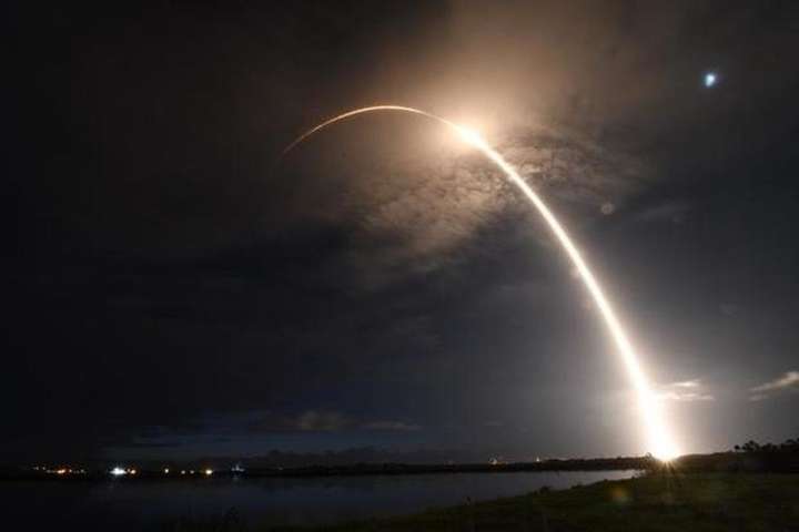 SpaceX знову перенесла запуск партії супутників Starlink