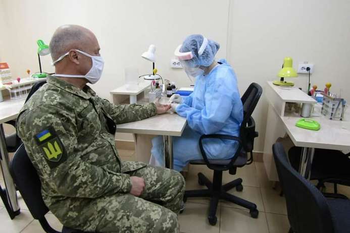 В українській армії за добу зареєстрували два нові випадки коронавірусу