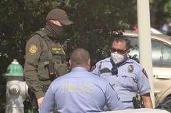  Поранені офіцери поліції померли в реанімації через декілька годин після події 