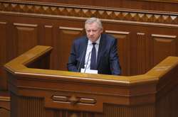 Політична відставка голови Національного банку дискредитує Україну