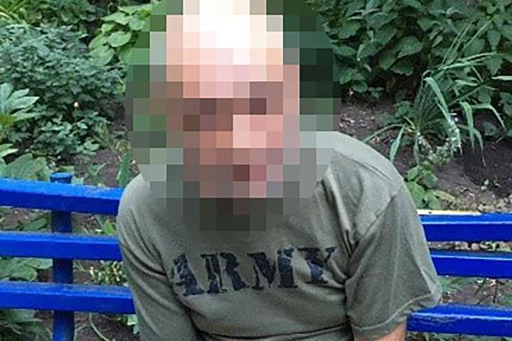 У Бердянську чоловік відкрив стрілянину по дітях (фото)