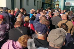 У п'яти пунктах пропуску утворилися черги  авто, які їдуть із України в Угорщину 