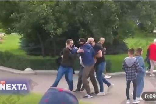 У Мінську заворушення: поліція затримує людей на акції протесту 