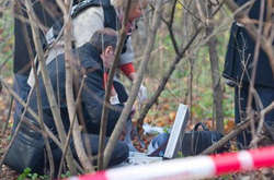 На місці виявлення тіла працюють слідчі