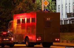 ОМОН затримував учасників протестів у Білорусі