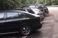 Мешканець Закарпаття показав «кладовище євроблях» (відео)