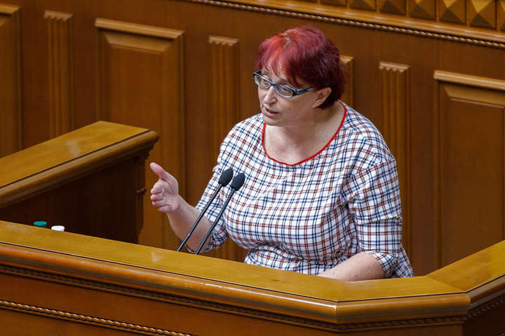 Депутат от «Слуги народа» заявила, что ее не устраивает зарплата в 42 тыс. грн