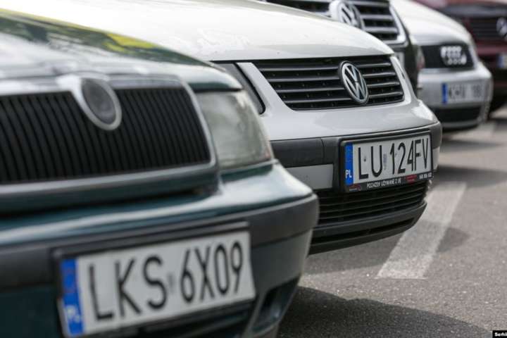 Volkswagen та Skoda: стало відомо, які автівки хочуть розмитнити українці 